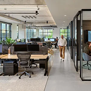 Beck Austin Offices Mobile WEB 008